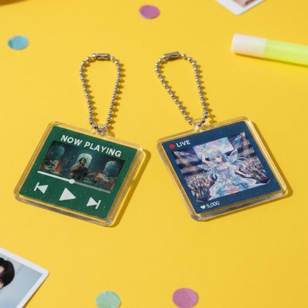 アクリルキーホルダー　つくるキー　ナスカン